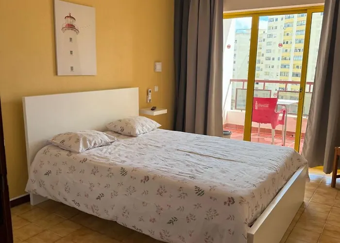 Apartament Da Rocha 2 *